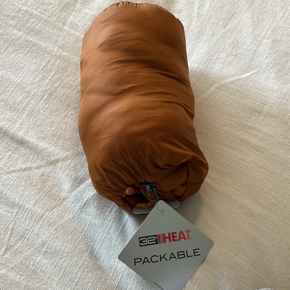 Packable Vest - Picture 6 of 6